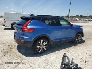 2021 Volvo XC40 z VIN YV4ED3UR2M2558167, wystawiony jako Copart lot #55854265 z przebiegiem 39 601 mil mil oraz Czysty tytuł • Clean title. Historia ofert i sprzedaży dostępna na DreamBid. Obrazek 3.