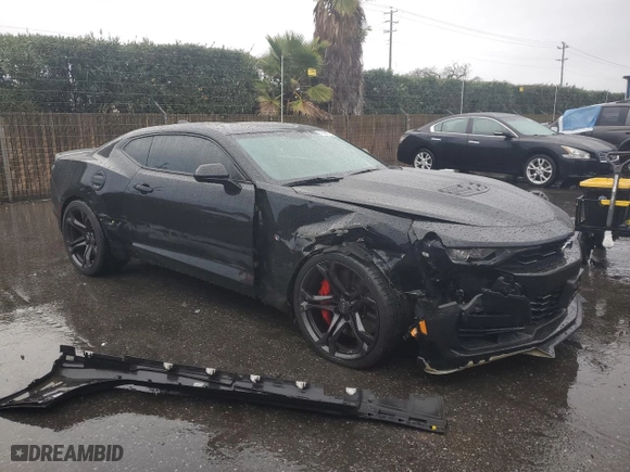 2022 Chevrolet Camaro 2SS with VIN 1G1FG1R73N0102100, listed as a Copart auction lot 43945765 with 23,073 mi miles and Salvage Title. Bid and sale history available at carsss.com. Image 4.