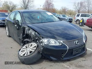 2013 Lexus ES 4dr Sdn with VIN JTHBK1GG8D2077512, listed as a IAAI auction lot 41922259 with 30,899 mi miles. Bid and sale history available at carsss.com. Image 1.