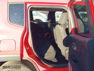 2018 Jeep Renegade Upland Edition with VIN ZACCJBAB0JPH93740, listed as a IAAI auction lot 41705533 with 68,178 mi miles. Bid and sale history available at carsss.com. Image 8.