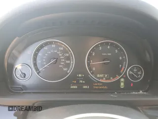 2014 BMW 5 Series 535i xDrive с VIN WBA5B3C53ED531814, выставлен на аукционе Copart как лот 60833645 с пробегом 44 683 миль миль и Списание • Salvage title. История ставок и продаж доступна на DreamBid. Изображение 9.