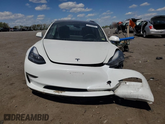 2018 Tesla Model 3 Long Range Battery z VIN 5YJ3E1EA2JF162673, wystawiony jako Copart lot #53495805 z przebiegiem 71 481 mil mil oraz Szkoda całkowita • Salvage title. Historia ofert i sprzedaży dostępna na DreamBid. Obrazek 5.