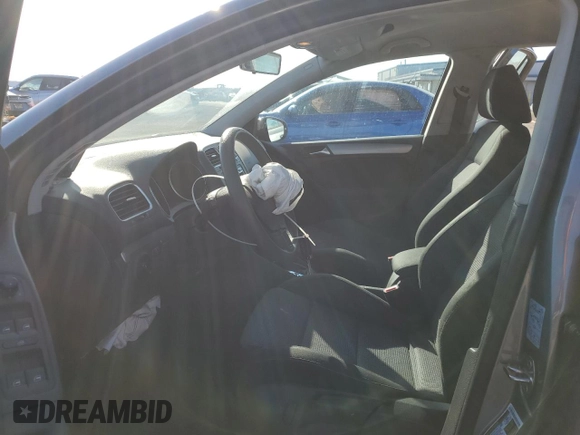 2013 Volkswagen Golf с VIN WVWDB7AJ6DW138799, выставлен на аукционе Copart как лот 73238364 с пробегом 52 803 миль миль и Списание • Salvage title. История ставок и продаж доступна на DreamBid. Изображение 7.