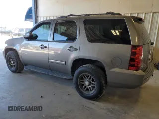 2012 Chevrolet Tahoe LS z VIN 1GNSCAE06CR318744, wystawiony jako Copart lot #46444455 z przebiegiem 194 651 mil mil oraz Czysty tytuł • Clean title. Historia ofert i sprzedaży dostępna na DreamBid. Obrazek 2.