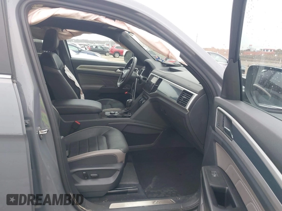 2021 Volkswagen Atlas SEL Premium R-Line с VIN 1V2FE2CA1MC213764, выставлен на аукционе IAAI как лот 41702906 с пробегом 48 957 миль миль и . История ставок и продаж доступна на DreamBid. Изображение 5.