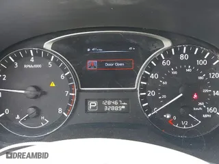 2014 Nissan Pathfinder SV with VIN 5N1AR2MN8EC633911, listed as a IAAI auction lot 41427334 with 128,467 mi miles. Bid and sale history available at carsss.com. Image 15.