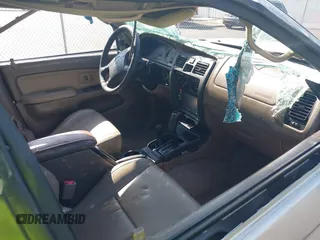 2000 Toyota 4Runner SR5 с VIN JT3HN86R2Y0320297, выставлен на аукционе IAAI как лот 42379460 с пробегом 243 377 миль миль и . История ставок и продаж доступна на DreamBid. Изображение 5.