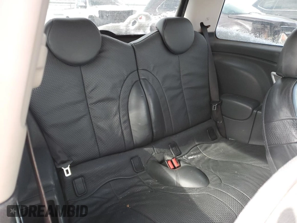 2004 MINI Hardtop with VIN WMWRC334X4TJ62010, listed as a Copart auction lot 45191885 with Not Provided miles and Salvage Title. Bid and sale history available at DreamBid. Image 10.