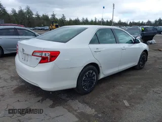 2013 Toyota Camry L with VIN 4T1BF1FK0DU270720, listed as a IAAI auction lot 41977020 with 182,058 mi miles. Bid and sale history available at carsss.com. Image 4.