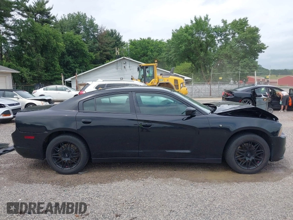 2013 Dodge Charger Police с VIN 2C3CDXAG1DH521921, выставлен на аукционе IAAI как лот 42504902 с пробегом 121 627 миль миль и . История ставок и продаж доступна на DreamBid. Изображение 14.