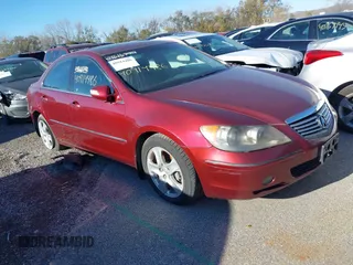 2005 Acura RL z VIN JH4KB16575C014719, wystawiony jako IAAI lot #40914486 z przebiegiem 192 698 mil mil oraz . Historia ofert i sprzedaży dostępna na DreamBid. Obrazek 1.