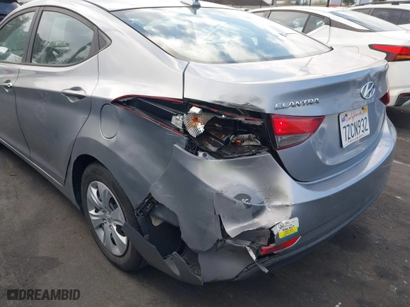 2016 Hyundai Elantra SE with VIN 5NPDH4AE7GH785402, listed as a IAAI auction lot 41902194 with 101,593 mi miles. Bid and sale history available at carsss.com. Image 6.
