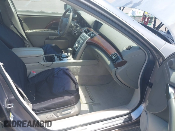 2005 Acura RL with VIN JH4KB16315C004640, listed as a IAAI auction lot 42612724 with 142,227 mi miles and . Bid and sale history available at DreamBid. Image 5.