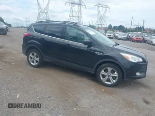 2013 Ford Escape SE z VIN 1FMCU9GX0DUC58800, wystawiony jako IAAI lot #42779098 z przebiegiem 112 542 mil mil oraz . Historia ofert i sprzedaży dostępna na DreamBid. Obrazek 1.