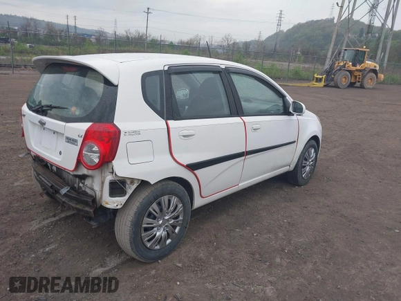 2010 Chevrolet Aveo 2LT z VIN KL1TG6DE6AB117404, wystawiony jako IAAI lot #42112930 z przebiegiem 105 519 mil mil oraz . Historia ofert i sprzedaży dostępna na DreamBid. Obrazek 4.