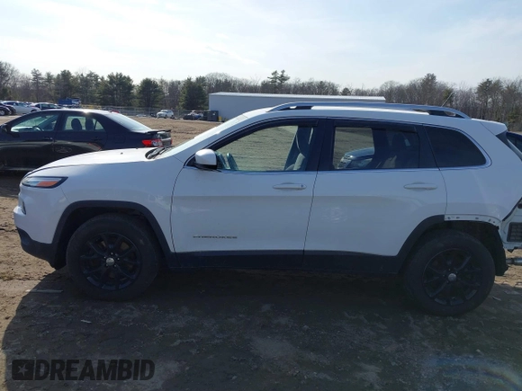 2017 Jeep Cherokee Latitude z VIN 1C4PJMCBXHW668767, wystawiony jako IAAI lot #41795738 z przebiegiem 95 206 mil mil oraz . Historia ofert i sprzedaży dostępna na DreamBid. Obrazek 15.