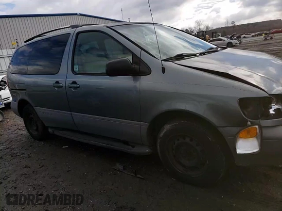 2000 Toyota Sienna LE with VIN 4T3ZF13C7YU235777, listed as a Copart auction lot 43792734 with 223,722 mi miles and Salvage Title. Bid and sale history available at carsss.com. Image 11.
