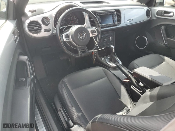 2012 Volkswagen Beetle 2.5L w/Sun PZEV with VIN 3VWJP7ATXCM636831, listed as a Copart auction lot 73838054 with 132,910 mi miles and Salvage Title. Bid and sale history available at carsss.com. Image 8.