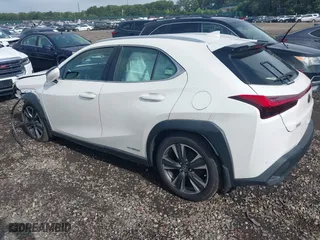 2020 Lexus UX with VIN JTHP9JBH8L2023403, listed as a IAAI auction lot 40035496 with 42,902 mi miles. Bid and sale history available at carsss.com. Image 3.