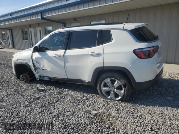 2018 Jeep Compass Latitude z VIN 3C4NJDBB8JT483363, wystawiony jako Copart lot #50693775 z przebiegiem 115 389 mil mil oraz Szkoda całkowita • Salvage title. Historia ofert i sprzedaży dostępna na DreamBid. Obrazek 2.
