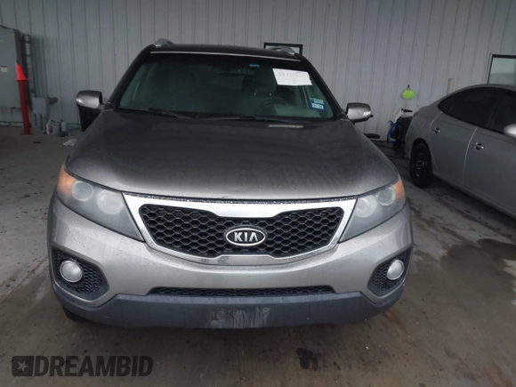 2011 Kia Sorento LX with VIN 5XYKT3A10BG004233, listed as a IAAI auction lot 42477034 with 239,555 mi miles and . Bid and sale history available at DreamBid. Image 6.