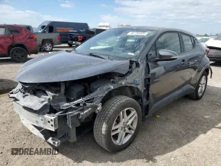 2020 Toyota C-HR LE z VIN JTNKHMBXXL1092361, wystawiony jako Copart lot #50750485 z przebiegiem 82 382 mil mil oraz Szkoda całkowita • Salvage title. Historia ofert i sprzedaży dostępna na DreamBid. Obrazek 1.