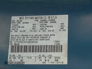 2000 Ford F-150 XL with VIN 1FTZF0722YKB38958, listed as a IAAI auction lot 42050827 with 235,315 mi miles. Bid and sale history available at carsss.com. Image 9.