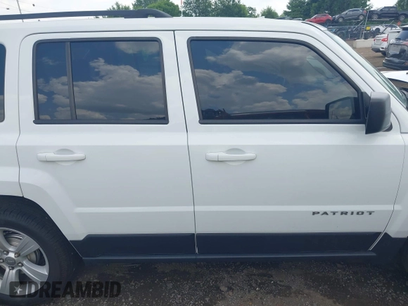 2017 Jeep Patriot Latitude with VIN 1C4NJPFB2HD183099, listed as a IAAI auction lot 42566972 with 99,360 mi miles and . Bid and sale history available at DreamBid. Image 13.