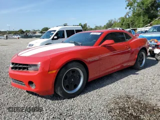 2013 Chevrolet Camaro LS z VIN 2G1FA1E36D9235765, wystawiony jako Copart lot #58519535 z przebiegiem 49 180 mil mil oraz Czysty tytuł • Clean title. Historia ofert i sprzedaży dostępna na DreamBid. Obrazek 1.