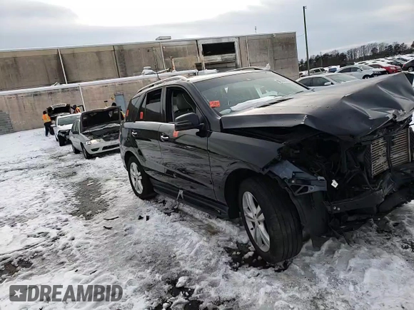 2013 Mercedes-Benz M 350 z VIN 4JGDA2EB1DA241808, wystawiony jako Copart lot #87596005 z przebiegiem Nie podano mil oraz Szkoda całkowita • Salvage title. Historia ofert i sprzedaży dostępna na DreamBid. Obrazek 12.