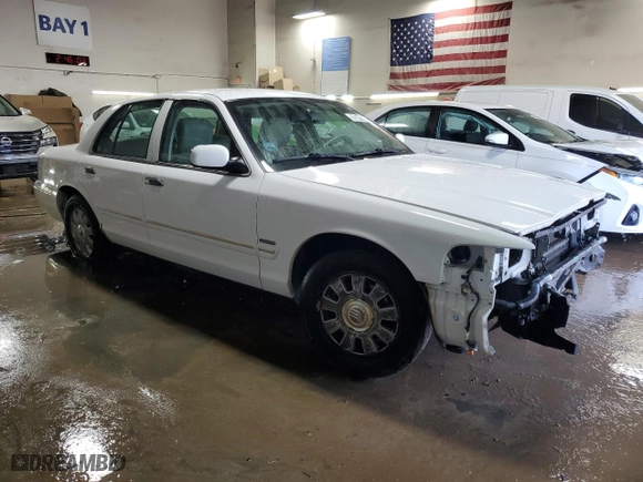 2011 Mercury Grand Marquis LS with VIN 2MEBM7FV8BX601426, listed as a Copart auction lot 51136425 with 189,952 mi miles and Salvage Title. Bid and sale history available at carsss.com. Image 4.