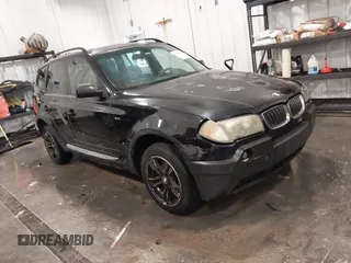 2004 BMW X3 3.0i z VIN WBXPA934X4WA65087, wystawiony jako IAAI lot #42096318 z przebiegiem 175 859 mil mil oraz . Historia ofert i sprzedaży dostępna na DreamBid. Obrazek 1.