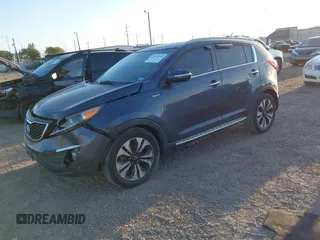 2013 Kia Sportage SX with VIN KNDPCCA60D7447693, listed as a IAAI auction lot 42025038 with Not Provided miles and . Bid and sale history available at carsss.com. Image 2.