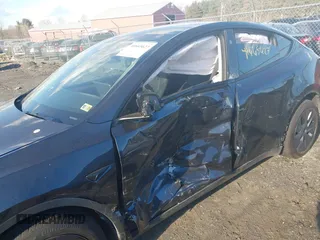 2024 Tesla Model Y Long Range with VIN 7SAYGAEEXRF212415, listed as a IAAI auction lot 41665627 with Not Provided miles and . Bid and sale history available at DreamBid. Image 6.