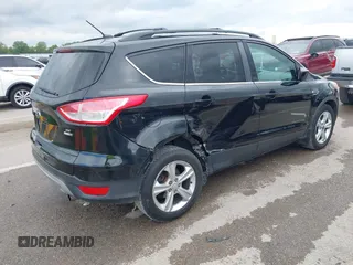 2013 Ford Escape SE z VIN 1FMCU9GX0DUB85914, wystawiony jako IAAI lot #42161300 z przebiegiem 185 255 mil mil oraz . Historia ofert i sprzedaży dostępna na DreamBid. Obrazek 4.