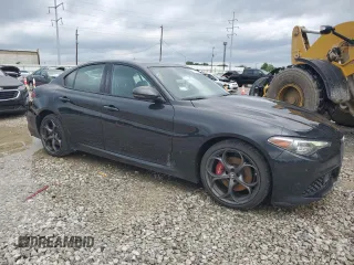 2019 Alfa Romeo Giulia Ti with VIN ZARFANBN0K7608498, listed as a Copart auction lot 61263775 with 58,786 mi miles and Salvage title. Bid and sale history available at DreamBid. Image 4.