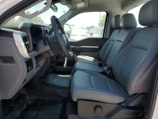 2024 Ford F-250 XL z VIN 1FTBF2BA0REC40741, wystawiony jako Copart lot #54823615 z przebiegiem Nie podano mil oraz Szkoda całkowita • Salvage title. Historia ofert i sprzedaży dostępna na DreamBid. Obrazek 7.