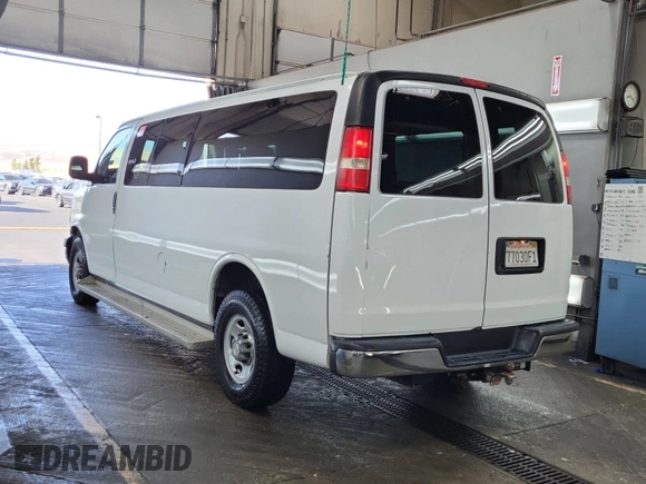2012 Chevrolet Express Passenger 1LT с VIN 1GAZG1FG2C1159073, выставлен на аукционе IAAI как лот 42619812 с пробегом 90 220 миль миль и . История ставок и продаж доступна на DreamBid. Изображение 5.