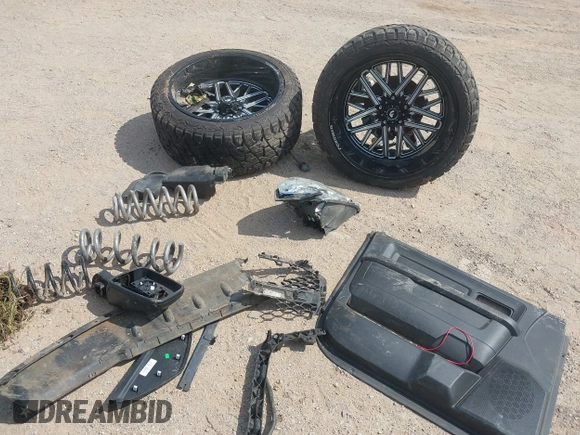 2019 Ram 1500 Tradesman z VIN 1C6RR6FG0KS712690, wystawiony jako IAAI lot #42227307 z przebiegiem Nie podano mil oraz . Historia ofert i sprzedaży dostępna na DreamBid. Obrazek 11.