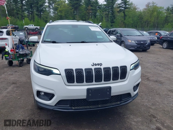2019 Jeep Cherokee Latitude Plus with VIN 1C4PJMLB8KD320467, listed as a IAAI auction lot 42259659 with 33,368 mi miles and . Bid and sale history available at DreamBid. Image 13.