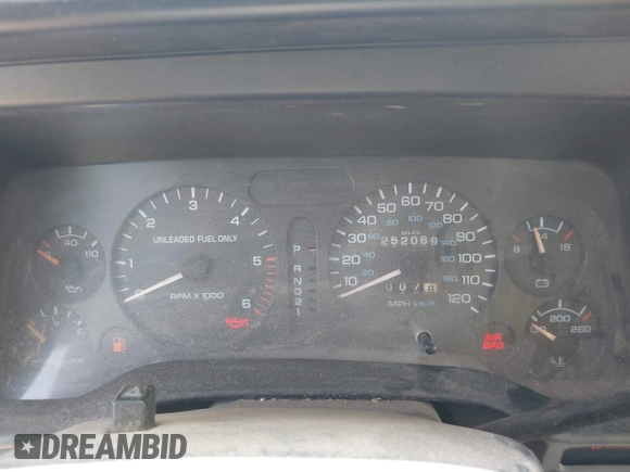 1996 Dodge 1500 z VIN 1B7HC16Y1TS630096, wystawiony jako IAAI lot #42095072 z przebiegiem 252 069 mil mil oraz . Historia ofert i sprzedaży dostępna na DreamBid. Obrazek 7.