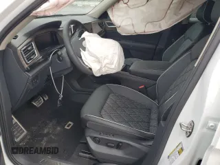2025 Volkswagen Atlas SE with VIN 1V2FR2CA5SC545885, listed as a Copart auction lot 56670505 with 1,772 mi miles and Salvage title. Bid and sale history available at DreamBid. Image 7.