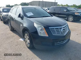 2016 Cadillac SRX Luxury Collection z VIN 3GYFNBE33GS547304, wystawiony jako IAAI lot #42395451 z przebiegiem 145 004 mil mil oraz . Historia ofert i sprzedaży dostępna na DreamBid. Obrazek 1.