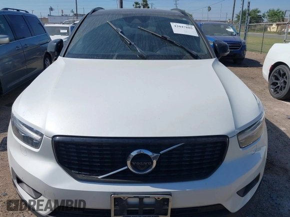 2021 Volvo XC40 R-Design z VIN YV4AC2HM8M2562007, wystawiony jako IAAI lot #42047885 z przebiegiem Nie podano mil oraz . Historia ofert i sprzedaży dostępna na DreamBid. Obrazek 6.