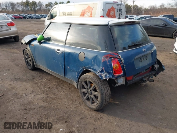 2002 MINI Hardtop with VIN WMWRC33412TC34549, listed as a IAAI auction lot 41585558 with 181,059 mi miles and . Bid and sale history available at DreamBid. Image 3.