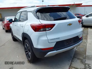 2024 Chevrolet TrailBlazer LT with VIN KL79MPSL4RB120653, listed as a IAAI auction lot 42214651 with Not Provided miles and . Bid and sale history available at DreamBid. Image 3.