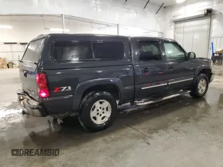 2005 Chevrolet Silverado 1500 LT with VIN 2GCEK13T651243898, listed as a Copart auction lot 45305755 with 209,184 mi miles and Non Repairable. Bid and sale history available at DreamBid. Image 3.