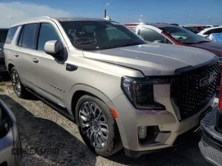 2023 GMC Yukon Denali Ultimate with VIN 1GKS2EKL5PR340438, listed as a Copart auction lot 74563984 with 8,747 mi miles and Salvage Title. Bid and sale history available at carsss.com. Image 4.