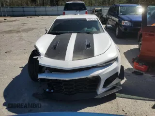 2018 Chevrolet Camaro 1SS z VIN 1G1FE1R74J0110352, wystawiony jako Copart lot #50372145 z przebiegiem 92 608 mil mil oraz Szkoda całkowita • Salvage title. Historia ofert i sprzedaży dostępna na DreamBid. Obrazek 5.
