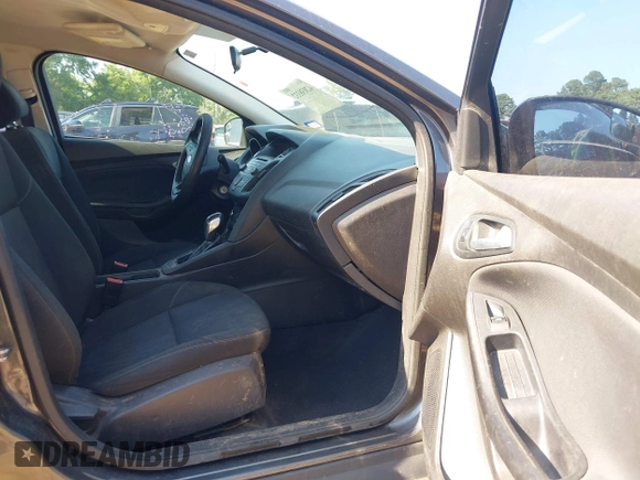 2016 Ford Focus SE with VIN 1FADP3F22GL208595, listed as a IAAI auction lot 42038332 with Not provided miles and . Bid and sale history available at DreamBid. Image 5.